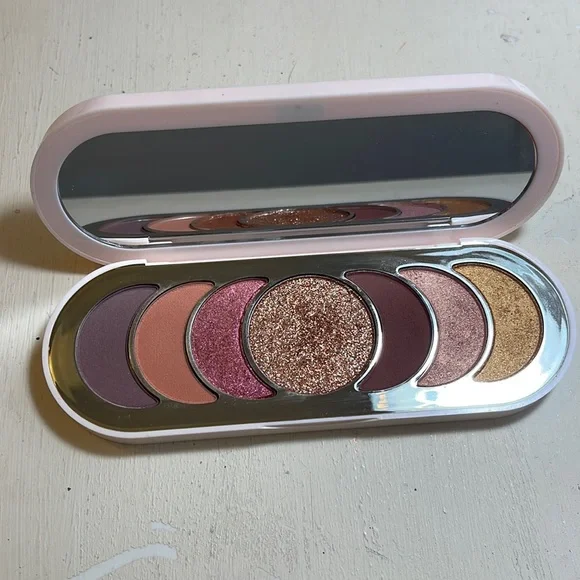 Rare Beauty True to Myself - Picture 1 of 3